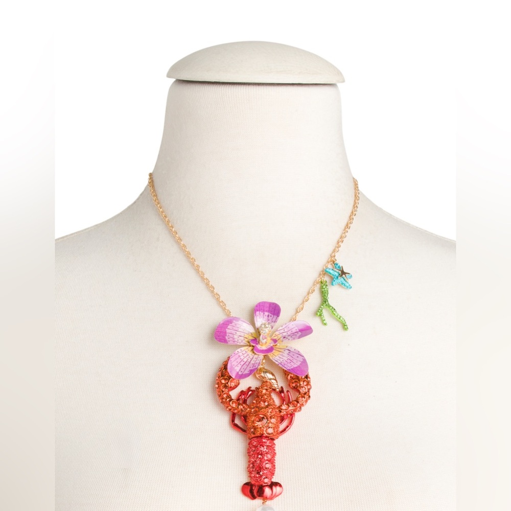 BETSEY JOHNSON MERMAID JEWELS LOBSTER ORCHID NECKLACE- NWT